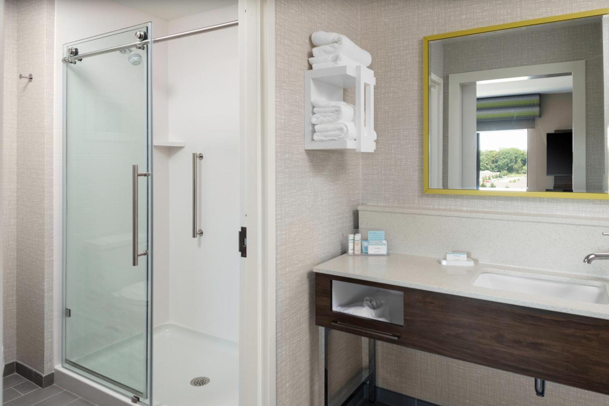 Hampton Inn & Suites Indianapolis West Speedway Экстерьер фото