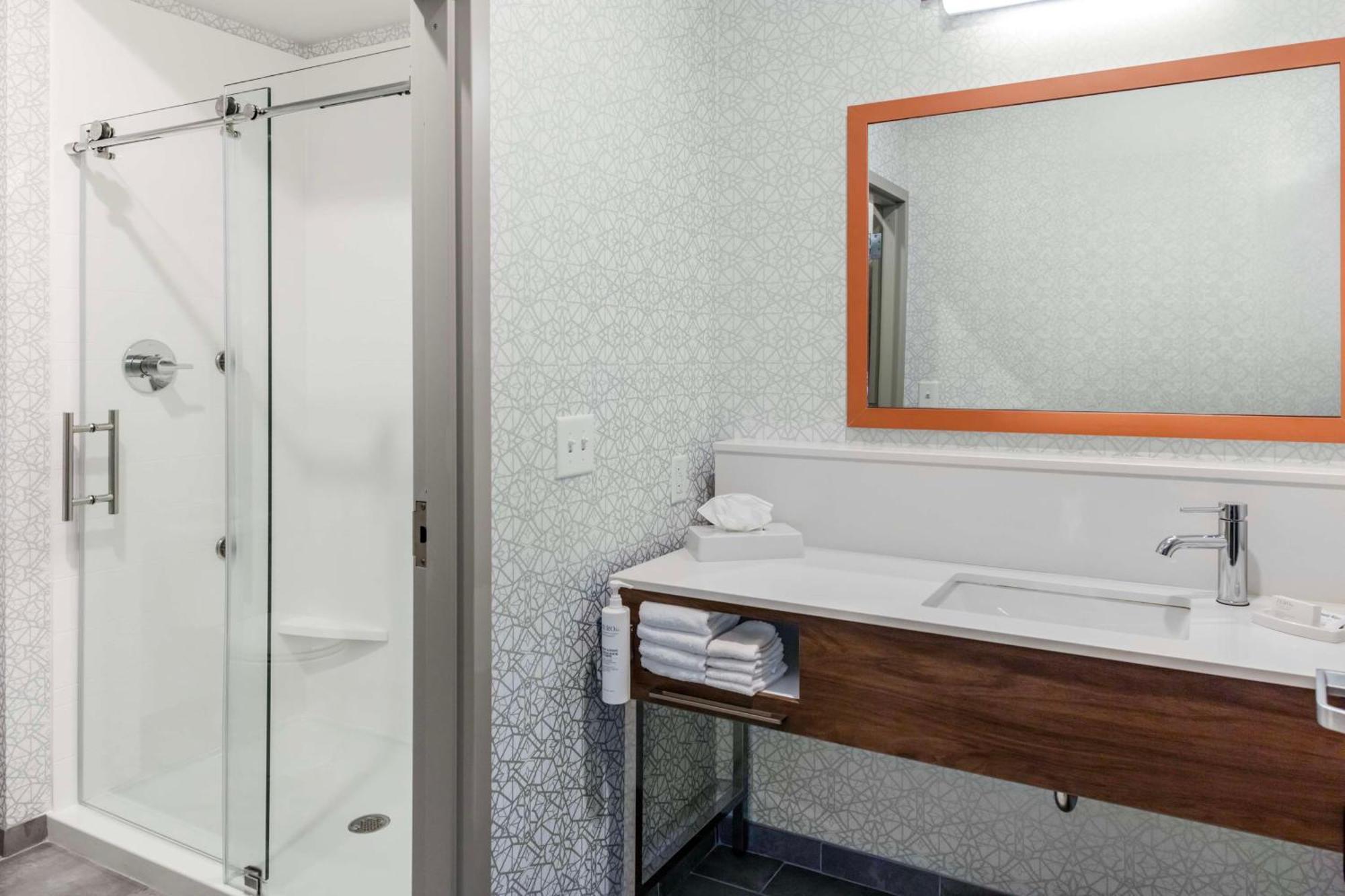 Hampton Inn & Suites Indianapolis West Speedway Экстерьер фото