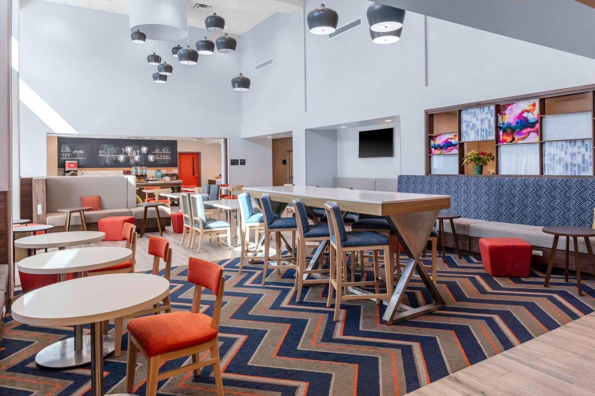 Hampton Inn & Suites Indianapolis West Speedway Экстерьер фото